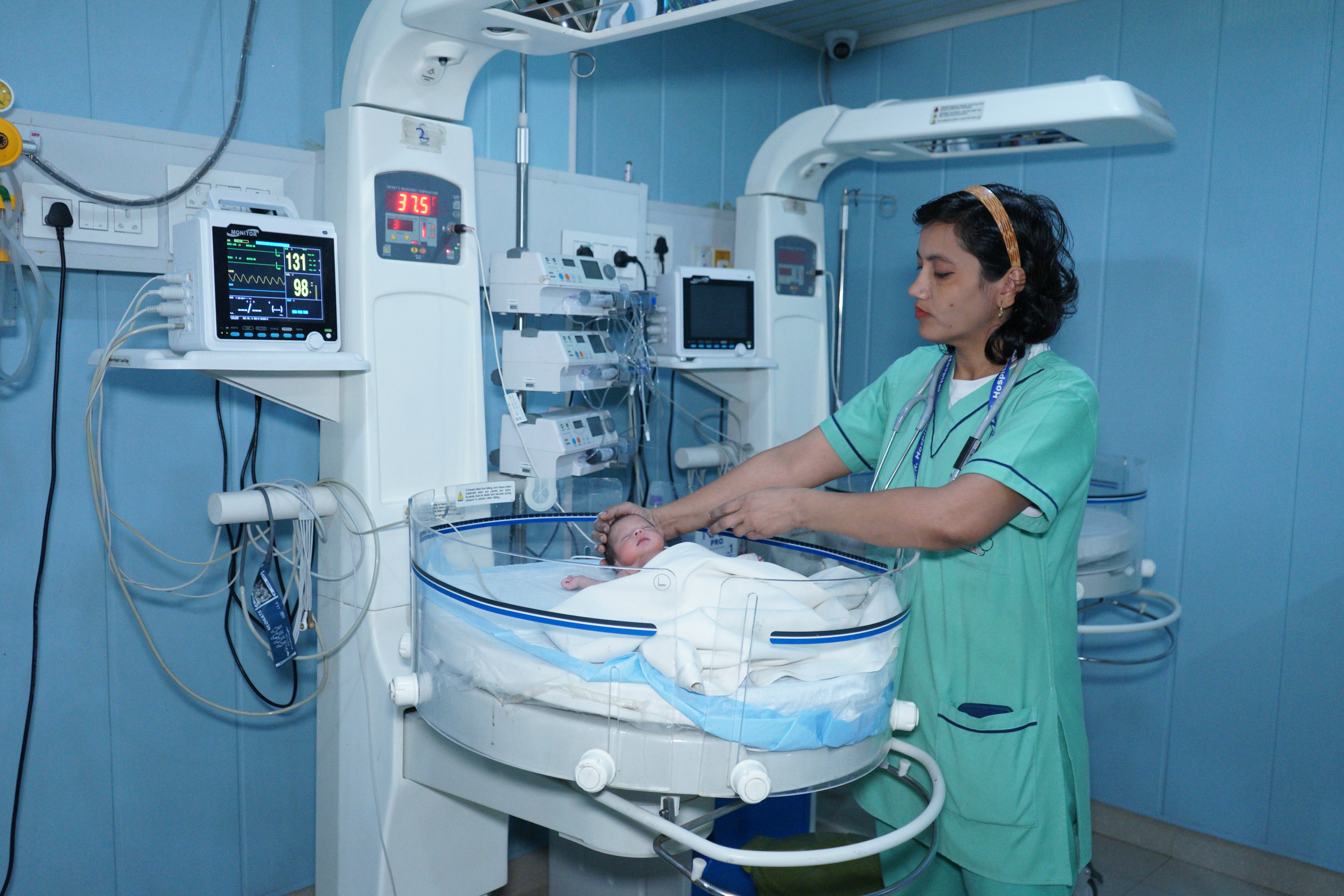 Newborn intensive care equipment at MR Hospital